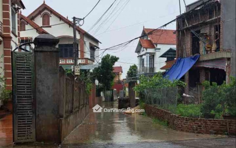 BÁN ĐẤT ,QUÁN TRẠCH-VĂN GIANG, ĐẤT RỒNG MÊNH MÔNG, VUÔNG VẮN, NỞ HẬU. CHỈ 22 TRIỆU/M.