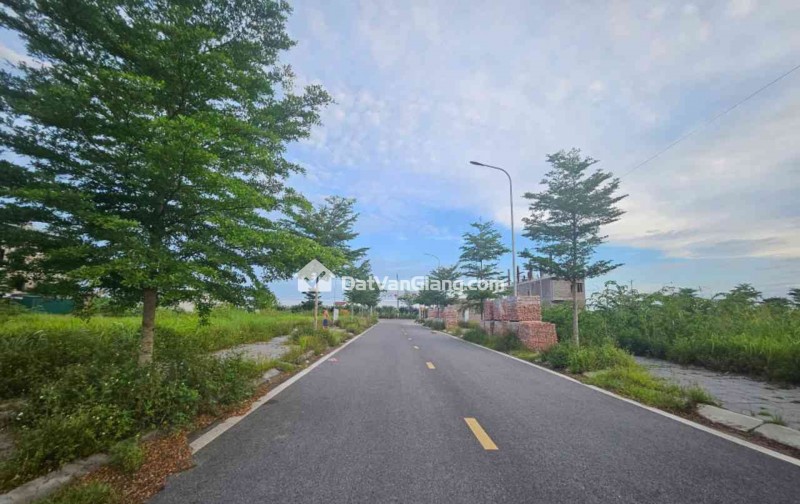BÁN NHANH GIÚP CHỊ GÁI MẢNH ĐẤT - MỸ HÀO, HƯNG YÊN