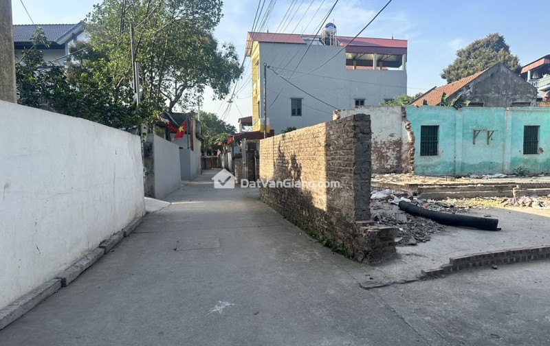  BÁN ĐẤT THÔN ĐOAN kHÊ - LẠC ĐẠO.