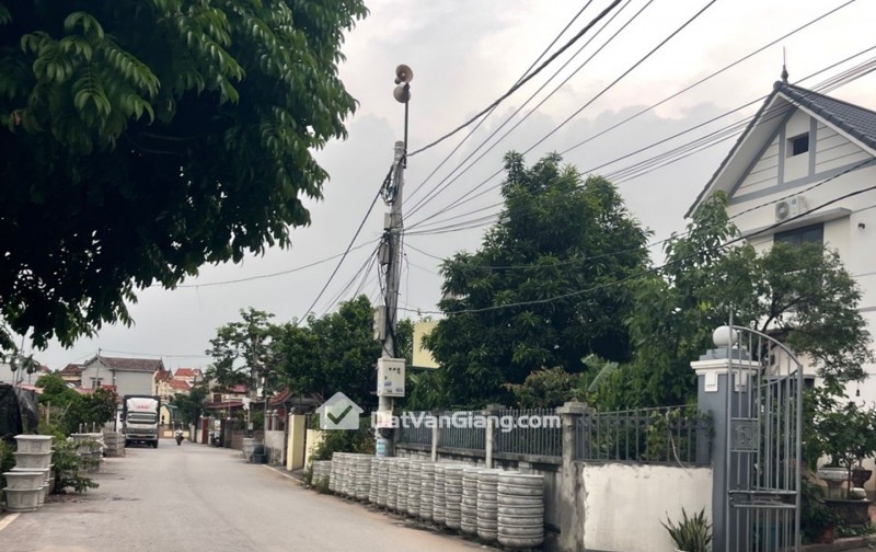 Bán đất