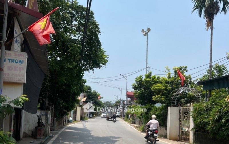 BÁN ĐẤT, AB QUÁN TRẠCH- VĂN GIANG, ĐƯỜNG RỘNG NGÕ NÔNG,GẦN TRỤC ĐƯỜNG CHÍNH, NHỈNH 2 TỶ.