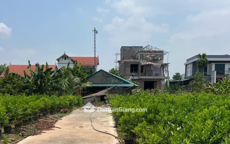 BÁN ĐẤT, AB QUÁN TRẠCH- VĂN GIANG, ĐƯỜNG RỘNG NGÕ NÔNG,GẦN TRỤC ĐƯỜNG CHÍNH, NHỈNH 2 TỶ.