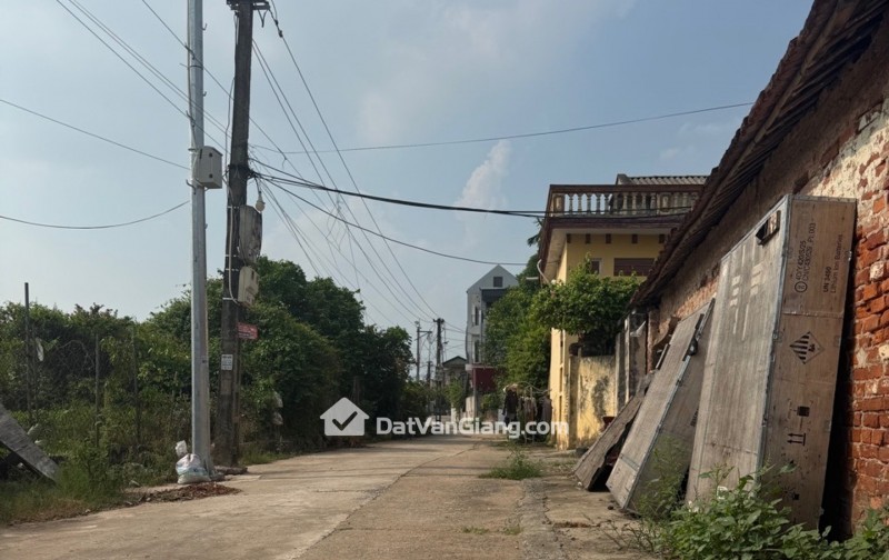 CỰC PHẨM ,ẤP BÁ KHÊ- VĂN GIANG, ĐƯỜNG RỘNG THÊNH THANG, CẠNH VÀNH ĐAI 4. CHỈ 60 TRIỆU/M