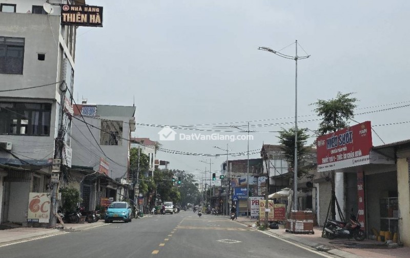 SIÊU PHẨM, QUÁN TRẠCH- VĂN GIANG, ĐẤT ĐẤU GIÁ ĐƯỜNG RỘNG, VỈA HÈ, KINH DOANH SẦM UẤT,CHỈ 64 TRIỆU/M