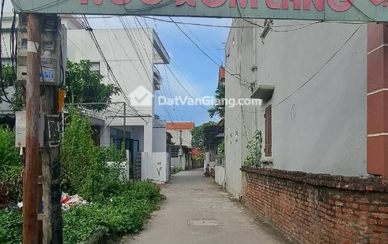 BÁN ĐẤT PHƯỢNG TRÌ-VĂN GIANG, MẶT TIỀN 8M, NGAY CẠNH BÁCH KHOA,GIÁ CHỈ 50 TRIỆU/M.