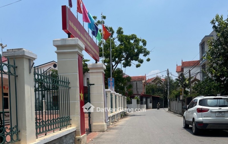 BÁN ĐẤT , CD QUÁN TRẠCH- VĂN GIANG, NGÕ NÔNG 20M RA TRỤC CHÍNH O TÔ TRÁNH, CHỈ 40 TRIỆU/M.