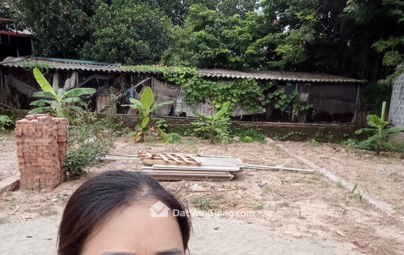 BÁN ĐẤT TẶNG NHÀ 2 TẦNG -  GIÁ ĐẦU TƯ- KHU VỰC TIỀM NĂNG THẬT HIẾM CÓ 1- O -2