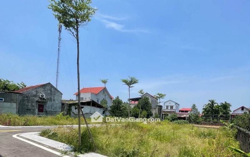 SIÊU PHẨM ĐẤT PHÂN LÔ -VỊ TRÍ VÀNG,GẦN TỈNH LỘ 382 - CHỢ ĐẦU MỐI - XÃ HOÀN LONG - TỈNH HƯNG YÊN