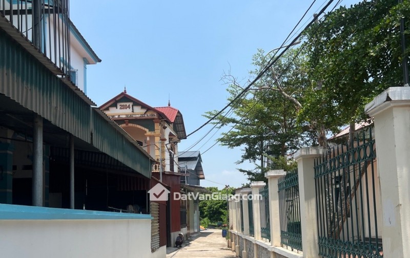 BÁN ĐẤT , CD QUÁN TRẠCH- VĂN GIANG, NGÕ NÔNG 20M RA TRỤC CHÍNH O TÔ TRÁNH, CHỈ 40 TRIỆU/M.