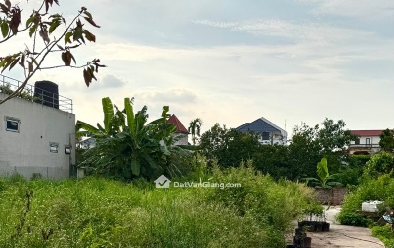 BÁN ĐẤY, CD QUÁN TRẠCH- VĂN GIANG, ĐẤT PHÂN LÔ, Ô TÔ VÀO VÀO TỚI ĐẤT, 45 TRIỆU/M.