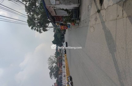 BÁN ĐẤT TẶNG NHÀ 2 TẦNG -  GIÁ ĐẦU TƯ- KHU VỰC TIỀM NĂNG THẬT HIẾM CÓ 1- O -2
