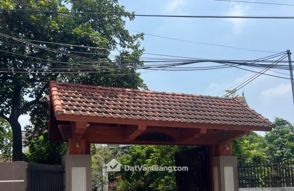 BÁN ĐẤT ,CD QUÁN TRẠCH-VĂN GIANG, ĐẤT VUÔNG BÀN CỜ, NGÕ NÔNG Ô TÔ ĐỖ CỬA. NHỈNH 2 TỶ.