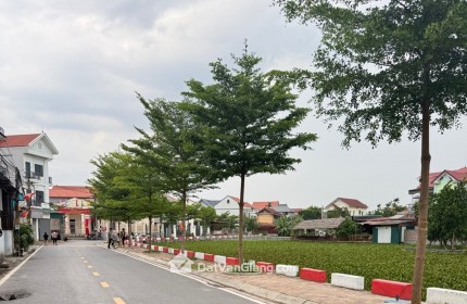 BÁN ĐẤT, BÁ KHÊ-VĂN GIANG, CAMRY ĐỖ CỬA HƠN 100M2. CHỈ 38 TRIỆU/M