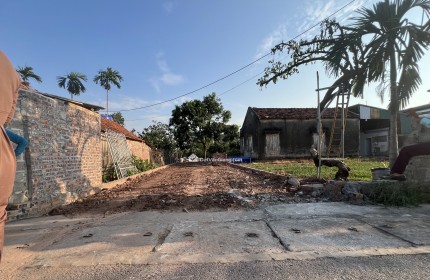 Bán đất Bãi Sậy - Triệu Việt Vương - Hưng Yên, đường rộng 6m , oto đỗ cửa