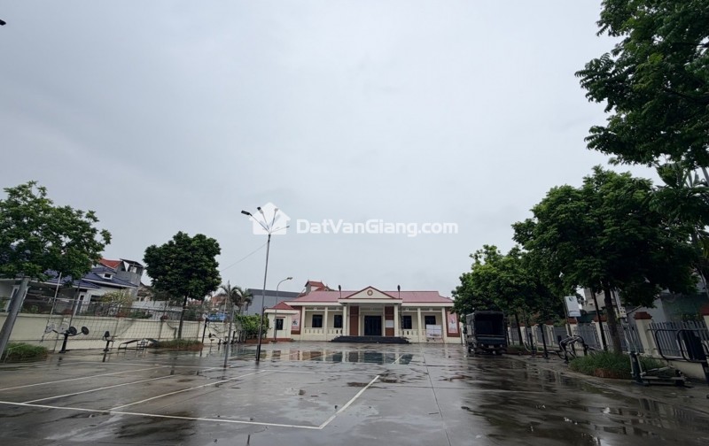 HÀNG HIẾM , CÔNG LUẬN-VĂN GANG, HÒNG XÓM ECOPARK- SÁT CẠNH ALUVIA. NHỈNH 3 TỶ XÍU.