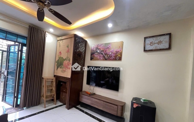  NHÀ ĐẸP THƯỢNG HỒNG – MỸ HÀO | 58M² /2 tầng /  3 Phòng ngủ  NHỈNH 2TY
