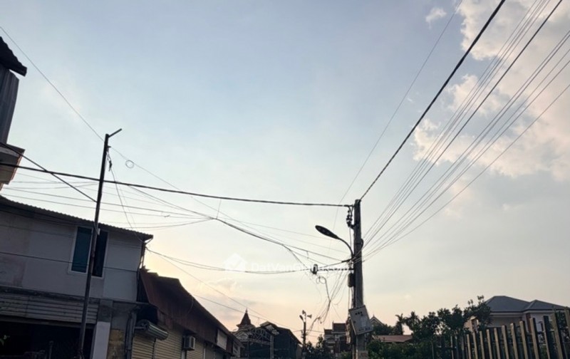 Cần tiền bán nhanh lô đất Phi Liệt Văn Giang 127m2 ngõ ô tô 7 chỗ thông