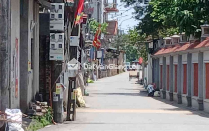Bán đất Lại Trạch - Yên Phú - Yên Mỹ , oto vào đất, nở hậu đón tài lộc