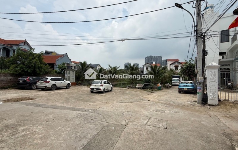 HÀNG HIẾM ,PHỤNG CÔNG- VĂN GIANG, LÔ GÓC -NỞ HẬU NHẸ- TIỀN 7M, NHỈNH 3 ĐỒNG.