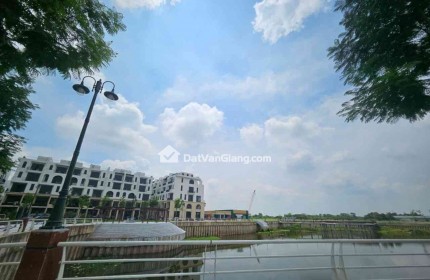 CỰC HIẾM, CÓ 102- TRUNG TÂM VĂN GIANG, BIỆT THỰ LIỀN KỀ-5 TẦNG NHỈNH 9 ĐỒNG.