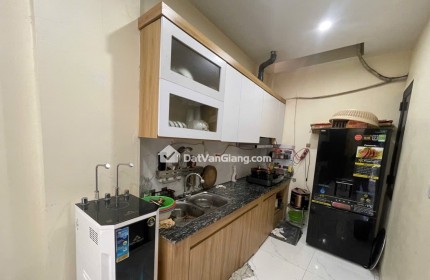  NHÀ ĐẸP THƯỢNG HỒNG – MỸ HÀO | 58M² /2 tầng /  3 Phòng ngủ  NHỈNH 2TY